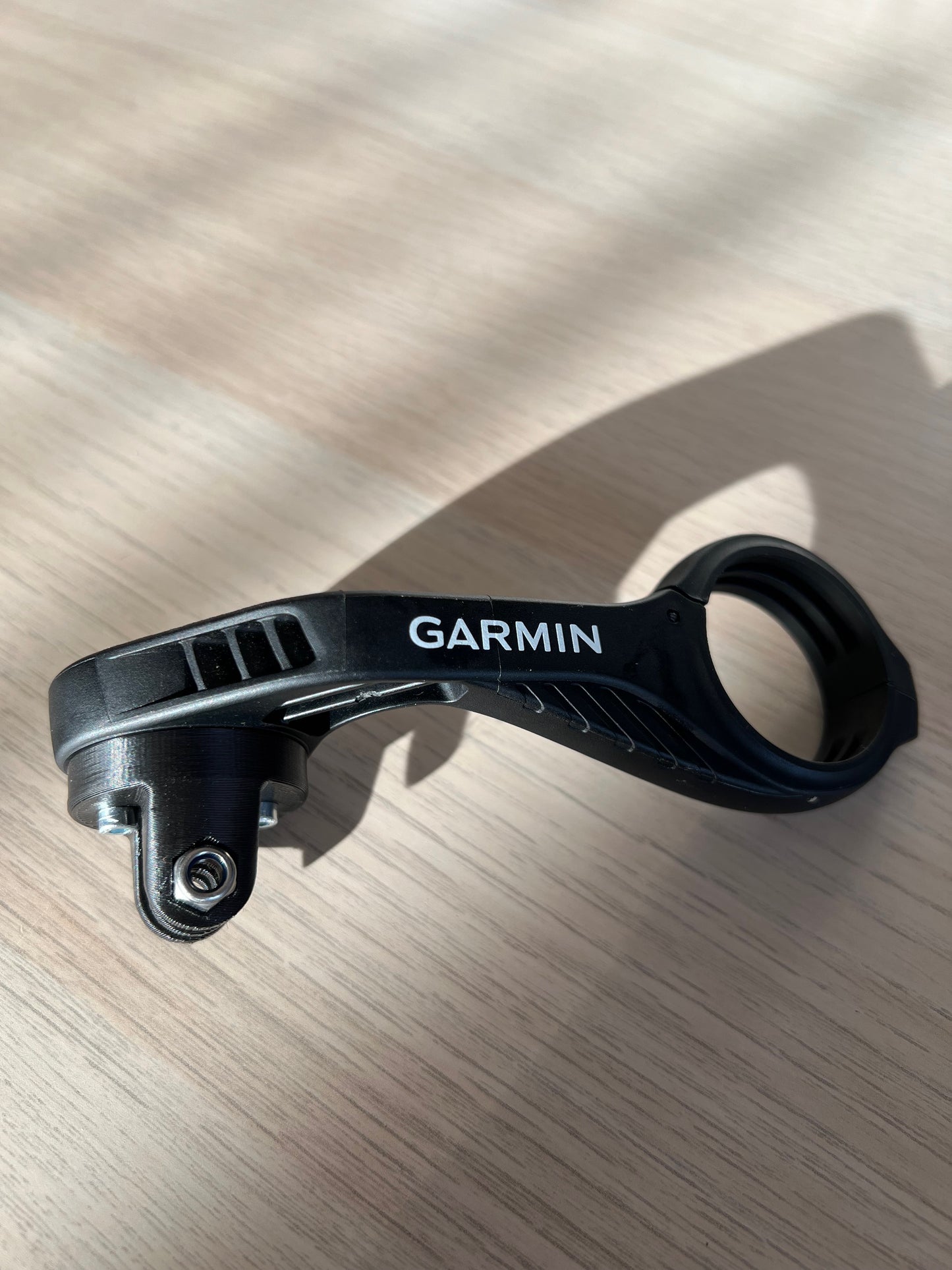 Fixation de Lampe pour Support Garmin - Éclairez Votre Chemin en Toute Sécurité