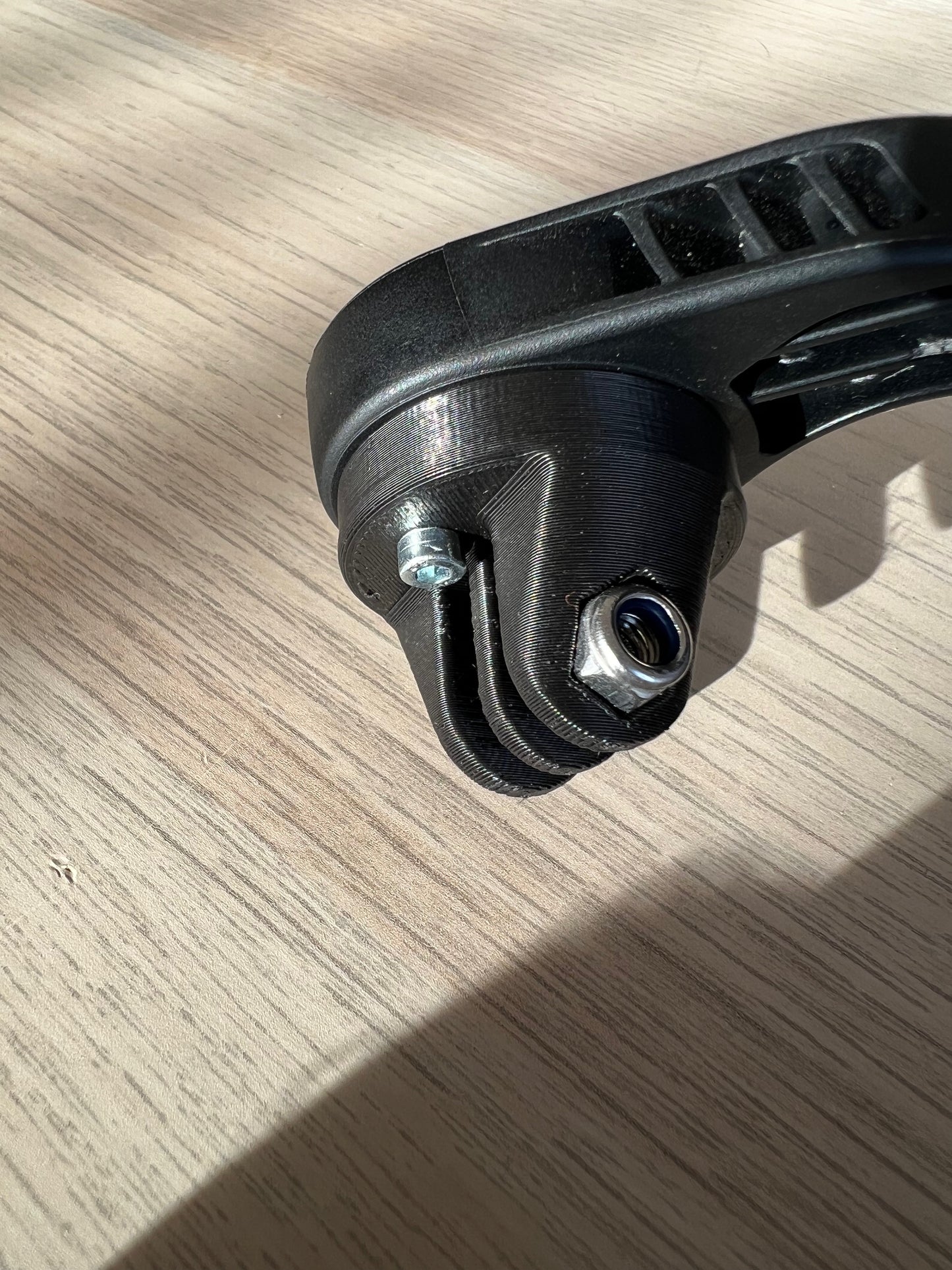 Fixation de Lampe pour Support Garmin - Éclairez Votre Chemin en Toute Sécurité